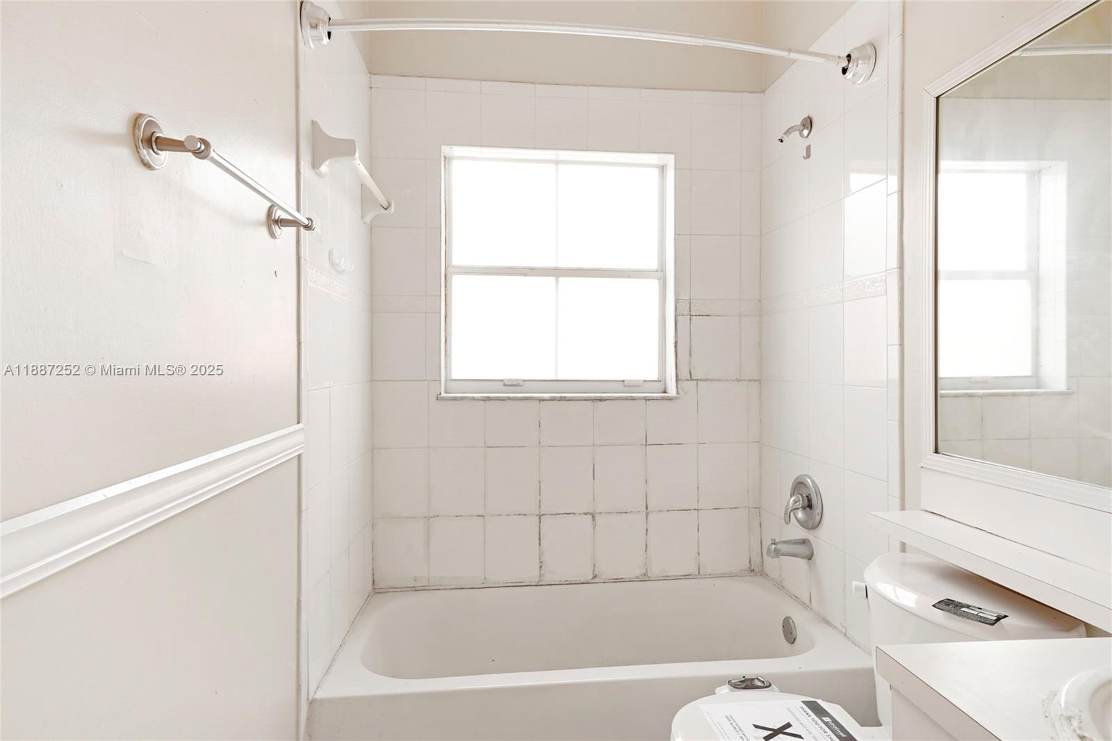 SPANISH LAKES 2ND ADDN - Residential