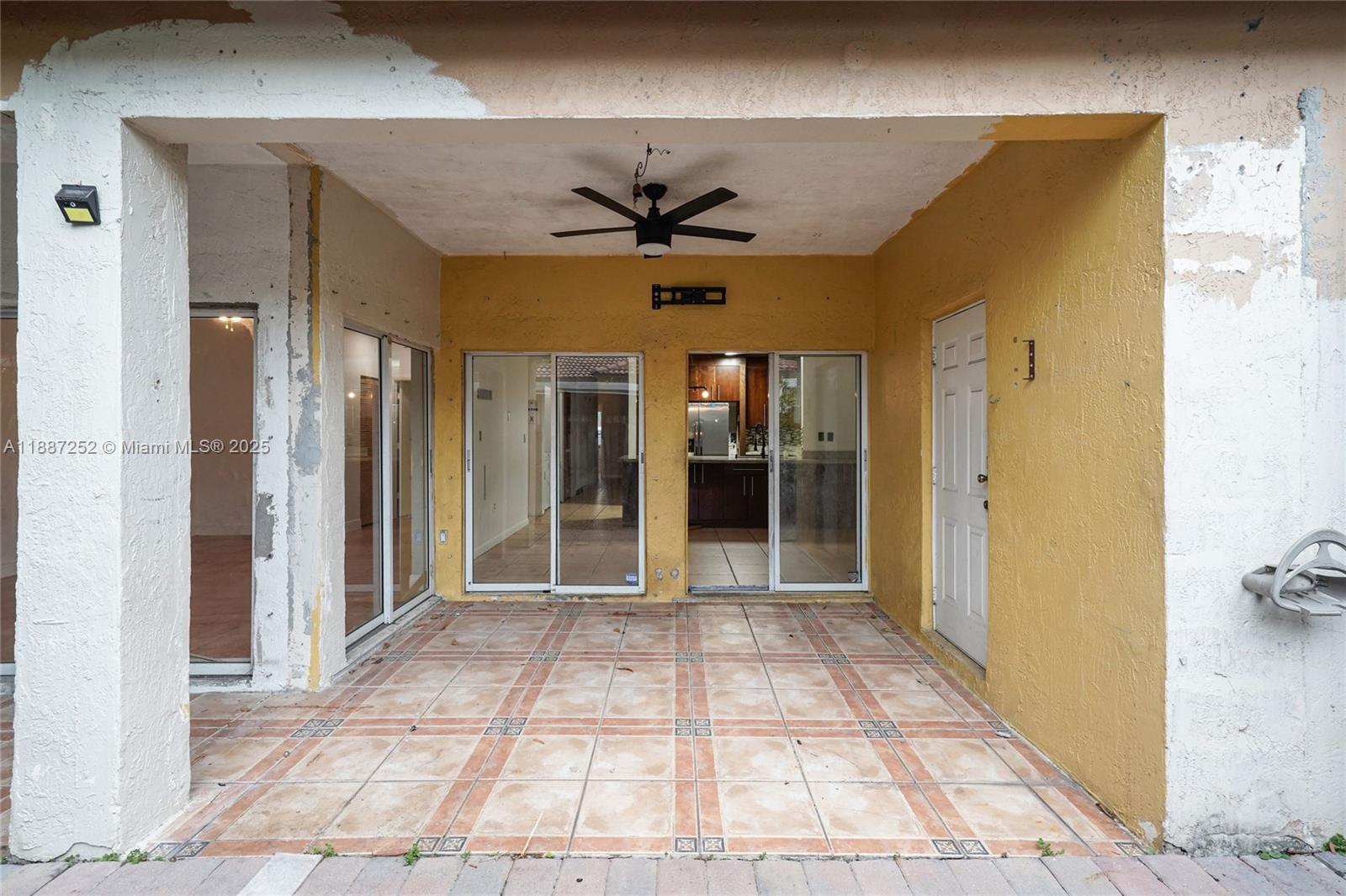 SPANISH LAKES 2ND ADDN - Residential