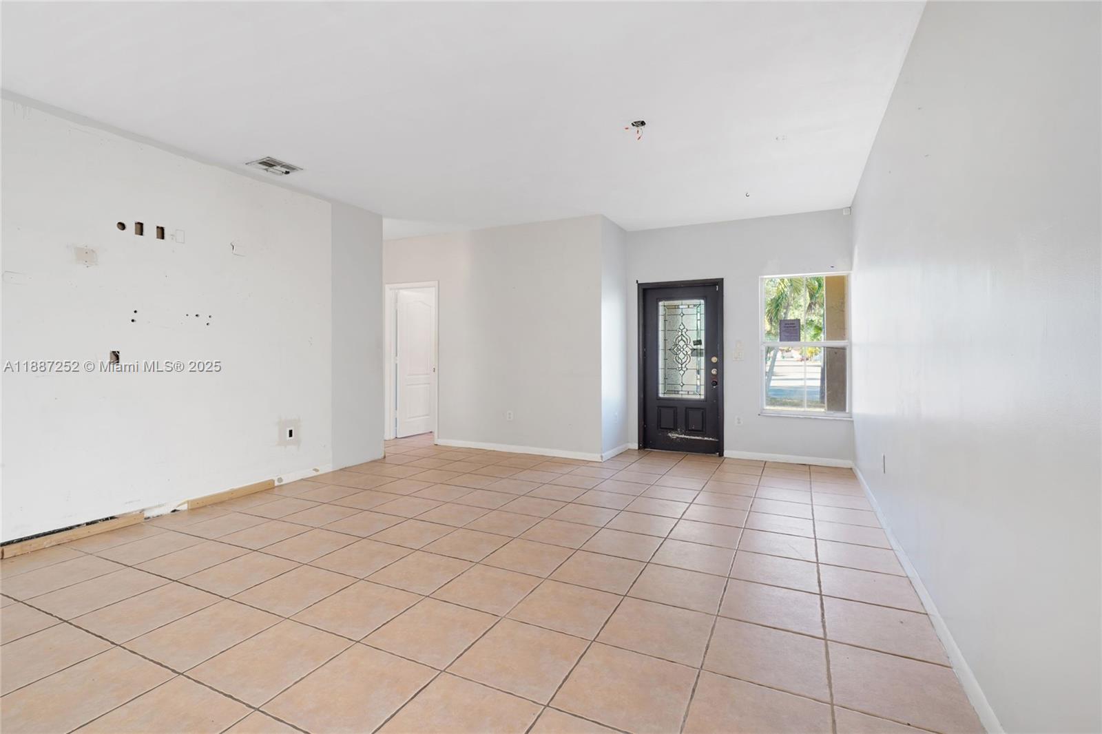 SPANISH LAKES 2ND ADDN - Residential