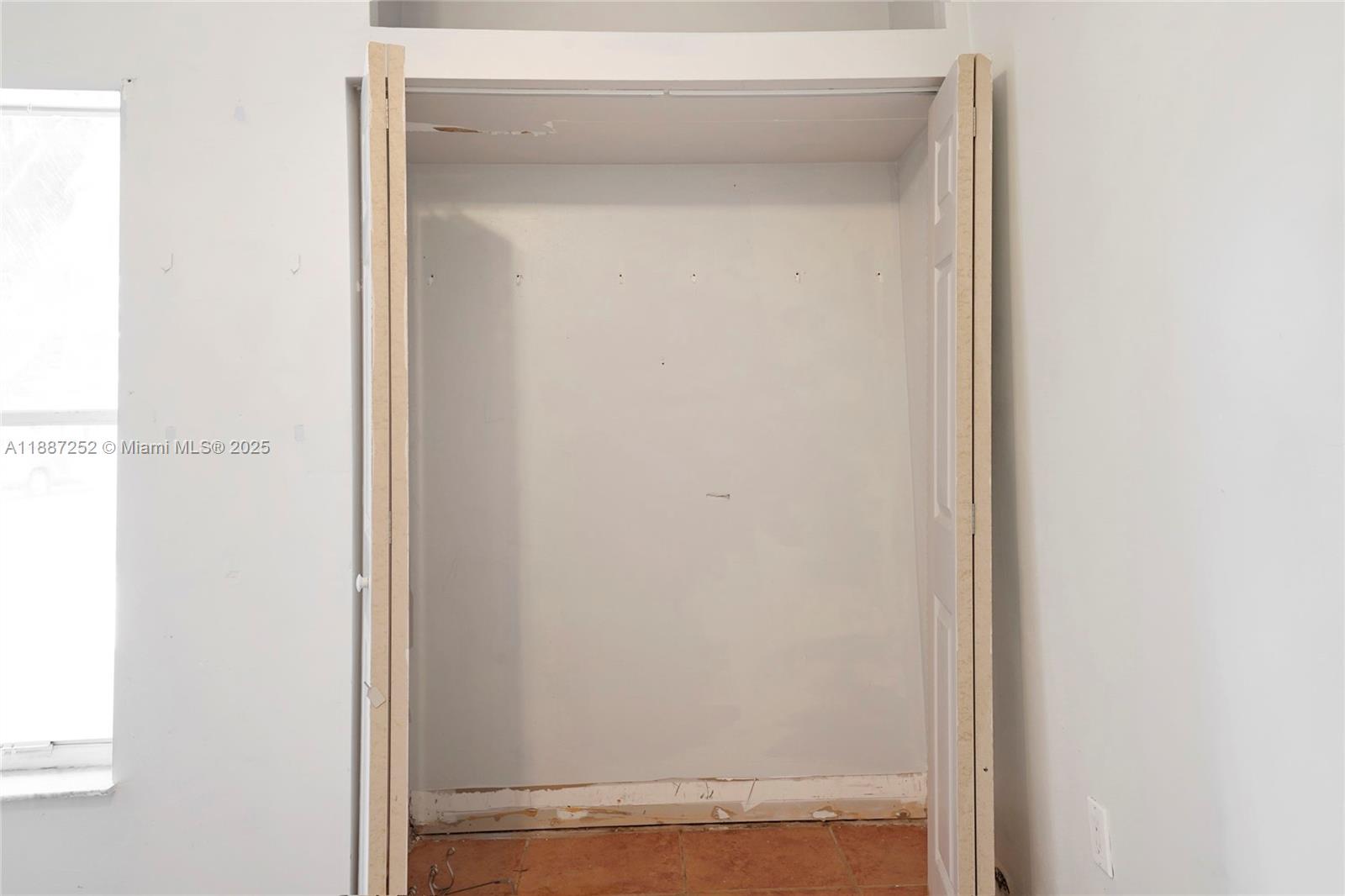 SPANISH LAKES 2ND ADDN - Residential