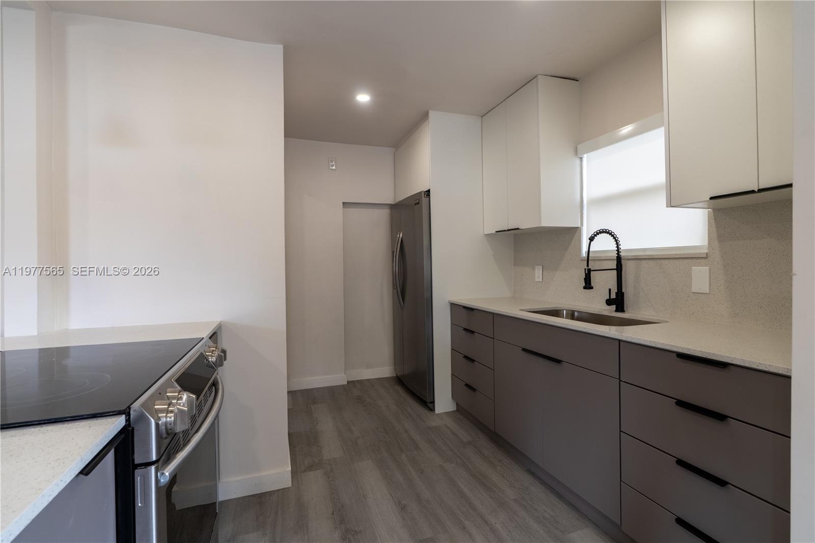 ELEANOR PARK - Residential