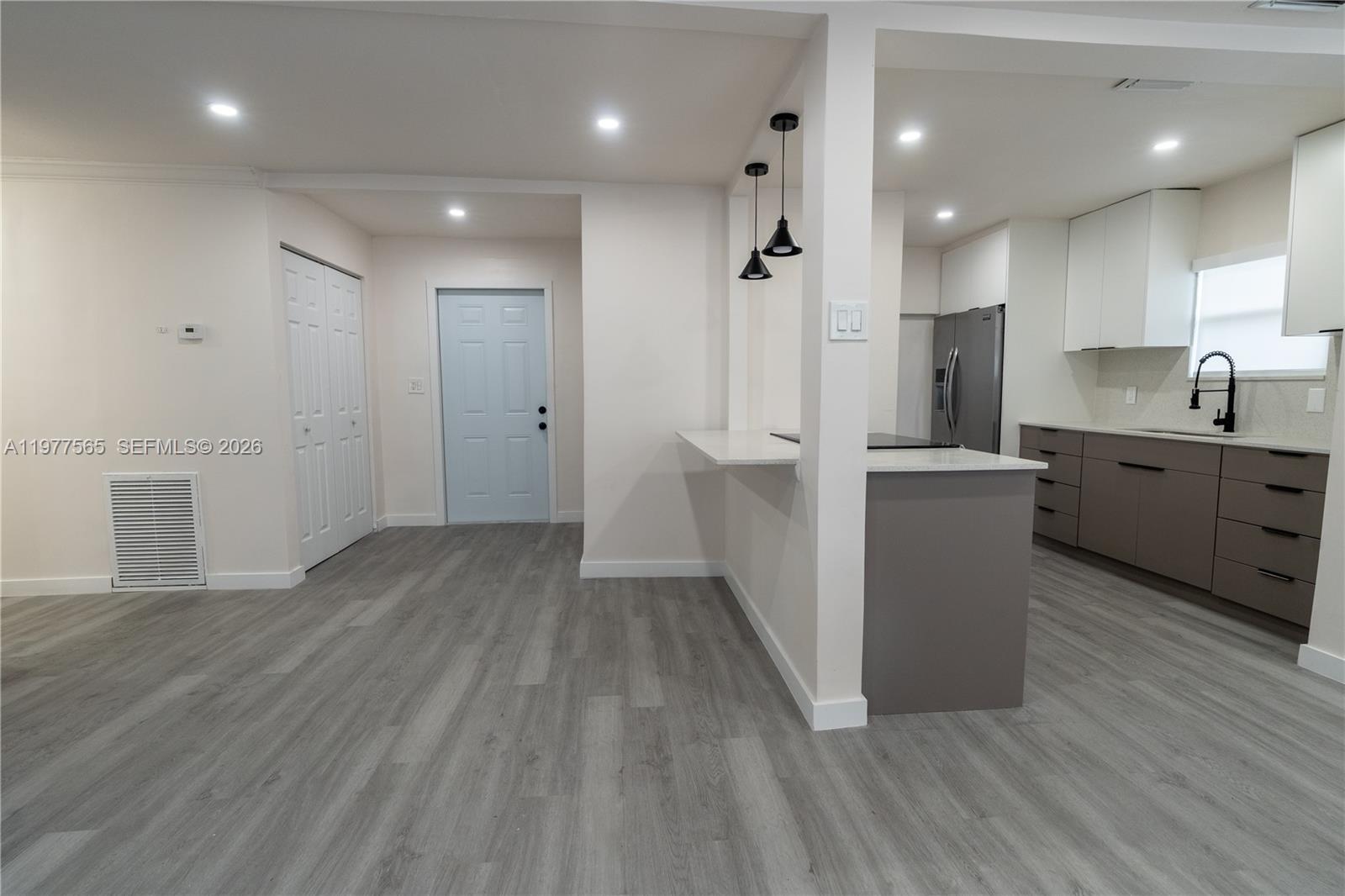 ELEANOR PARK - Residential