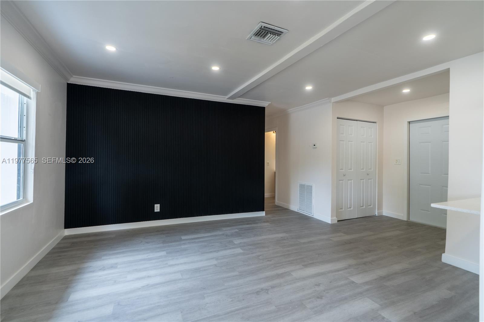 ELEANOR PARK - Residential