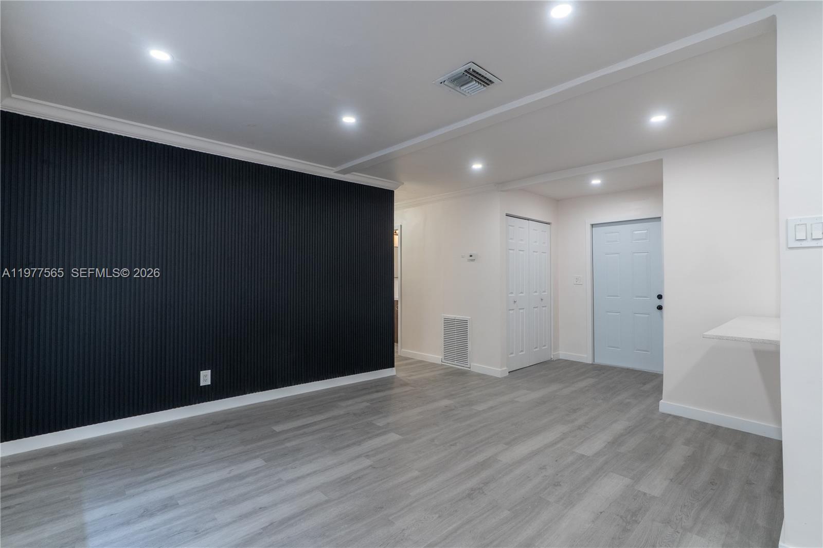 ELEANOR PARK - Residential