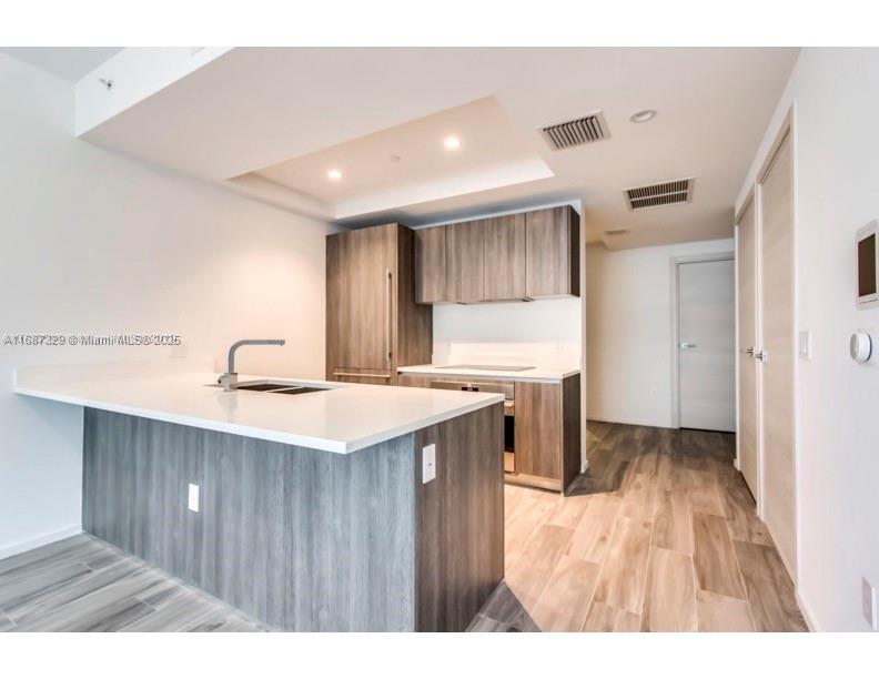 801 SMA RESIDENCES CONDO - Residential Lease