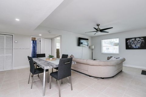 Single Family Residence in Fort Lauderdale FL 2745 9th Ct Ct.jpg