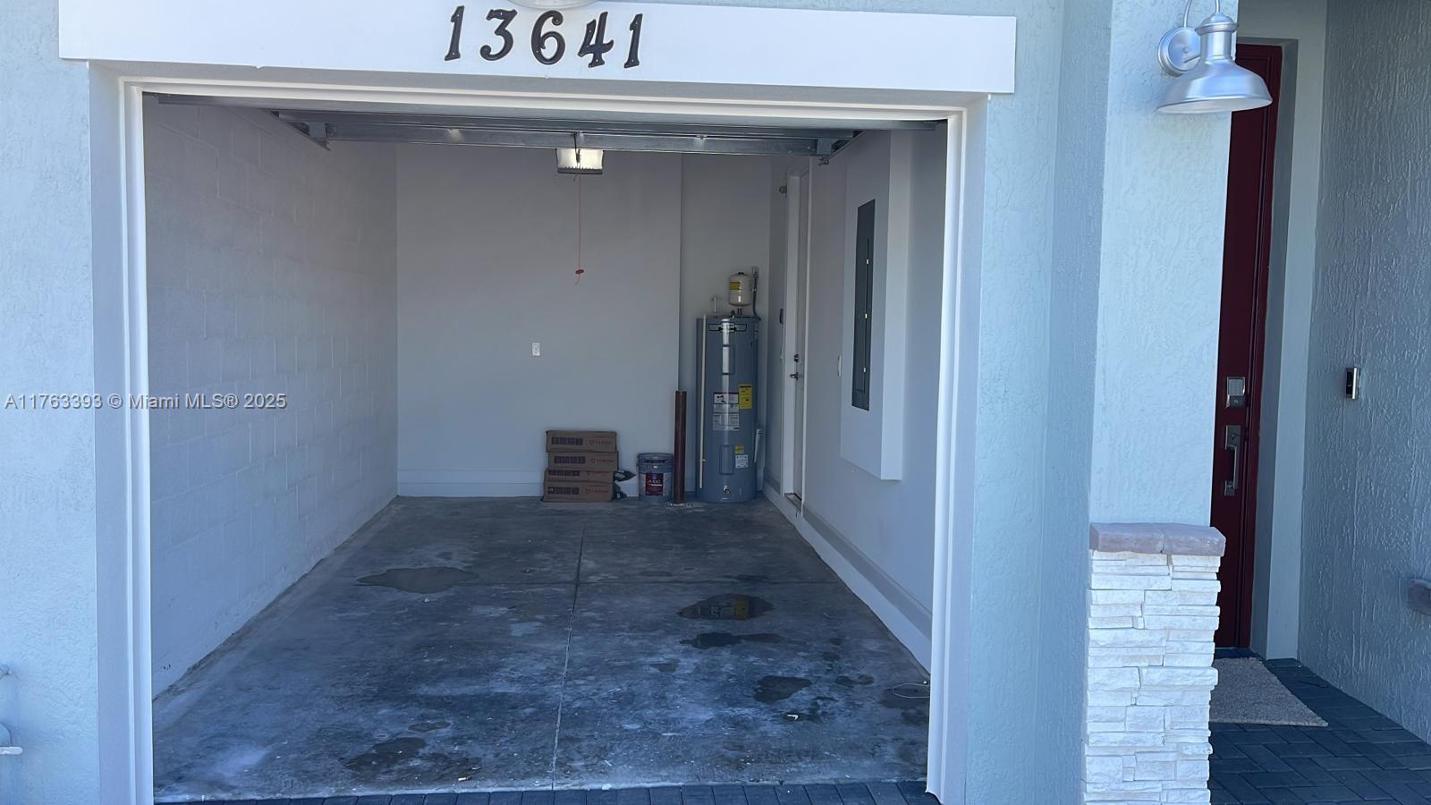 DELRAY TRAILS AT VILLA DE - Residential Lease