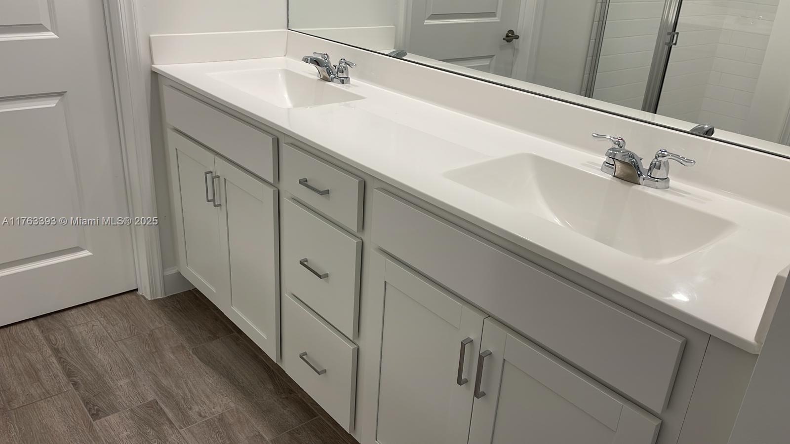 DELRAY TRAILS AT VILLA DE - Residential Lease