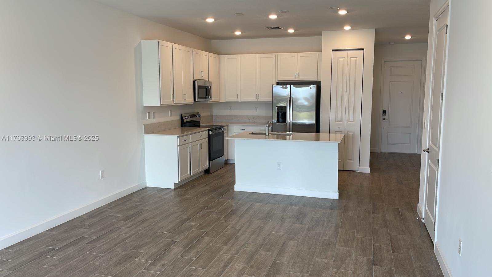 DELRAY TRAILS AT VILLA DE - Residential Lease