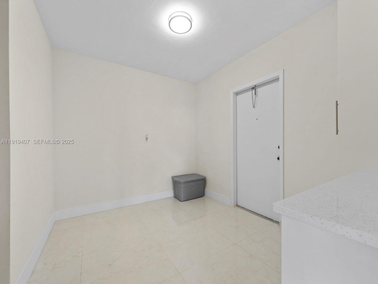 LAUREL MANOR - Residential