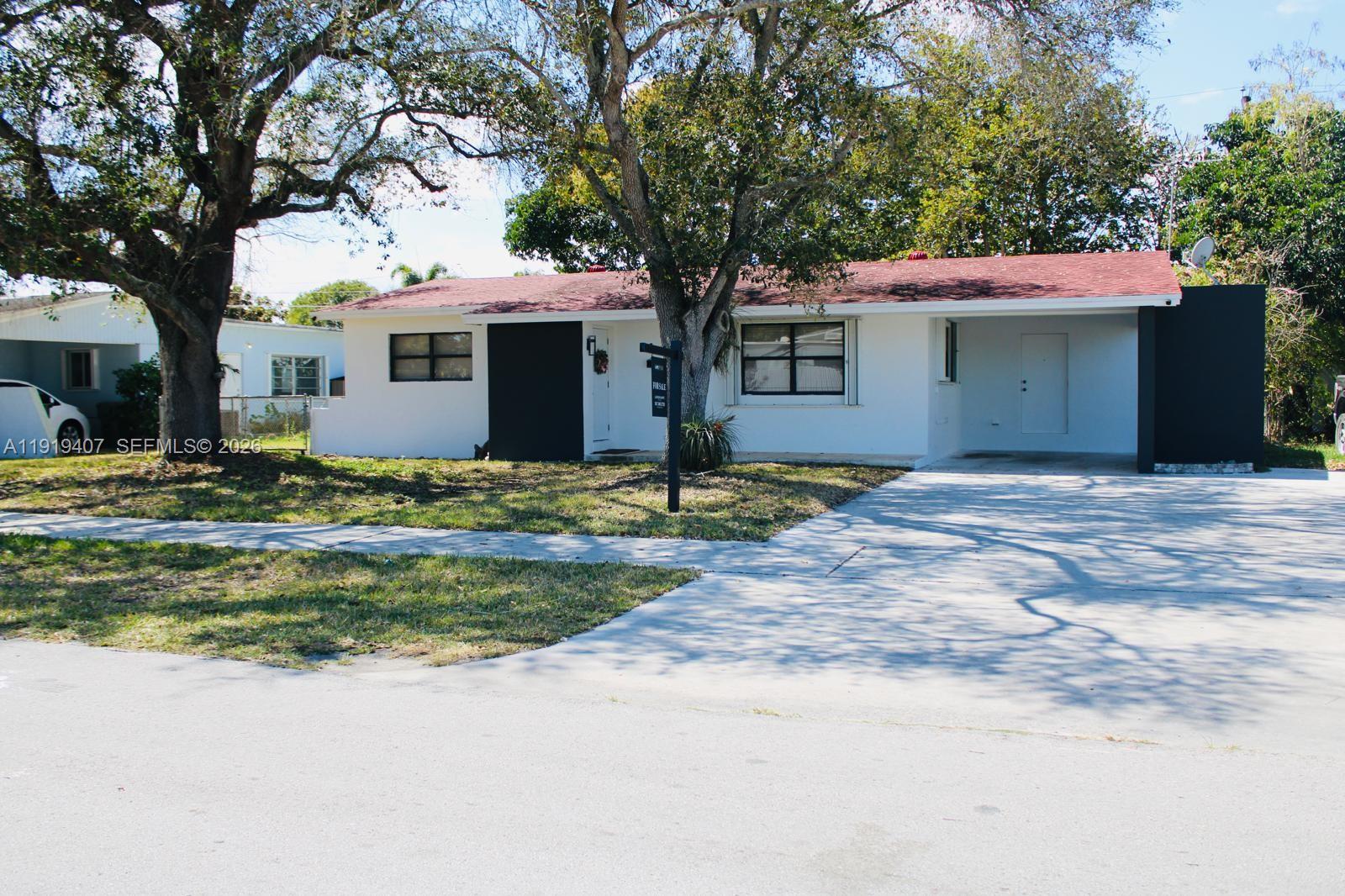 LAUREL MANOR - Residential