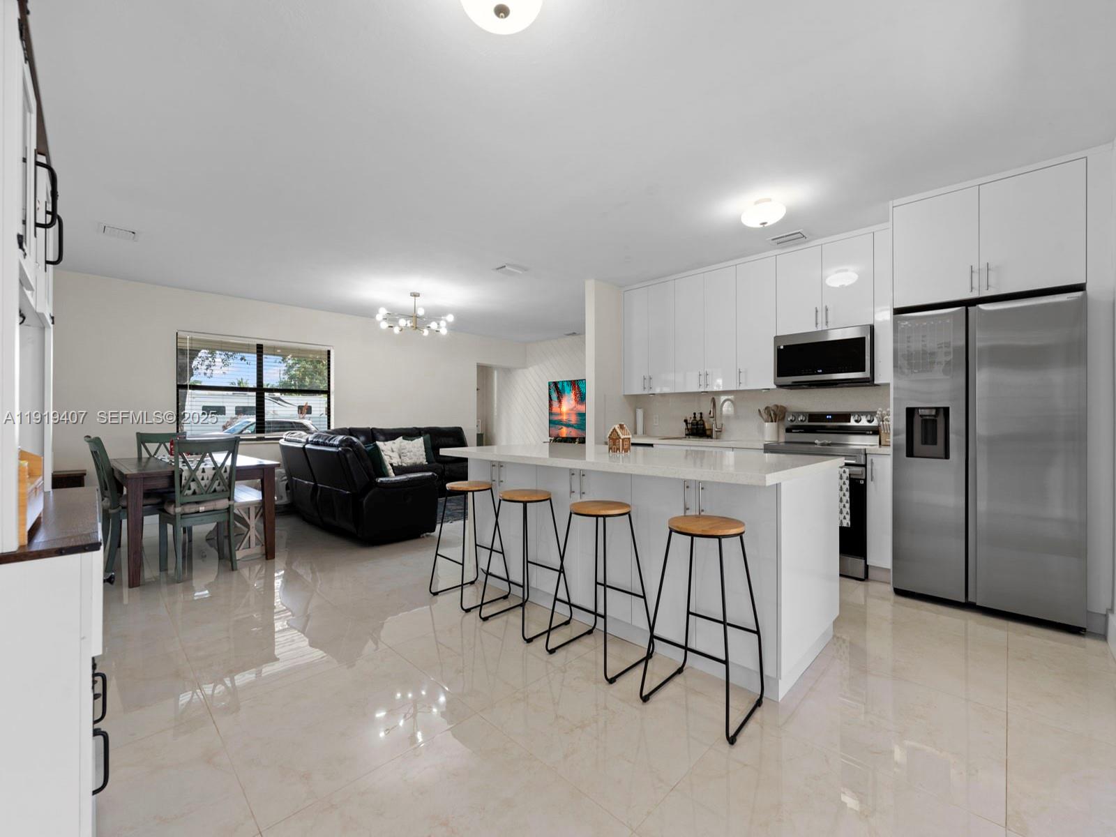 LAUREL MANOR - Residential