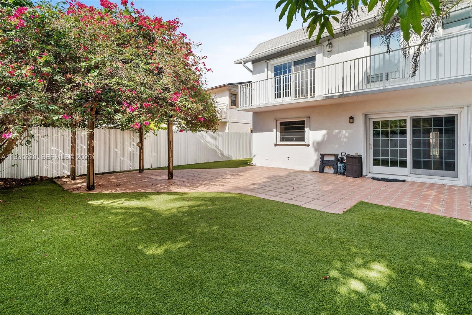 WESTBROOKE TWIN HOMES CON - Residential