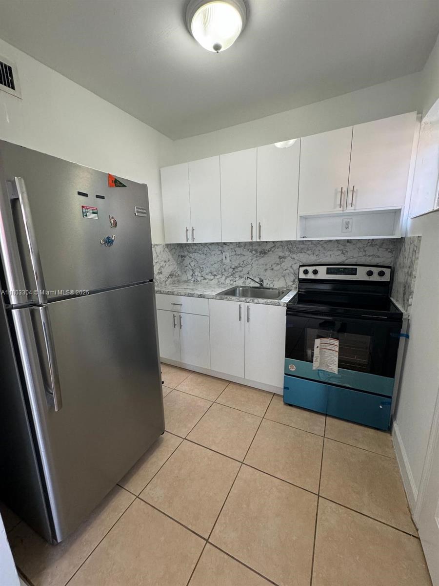 120 SW 18th Ct 2