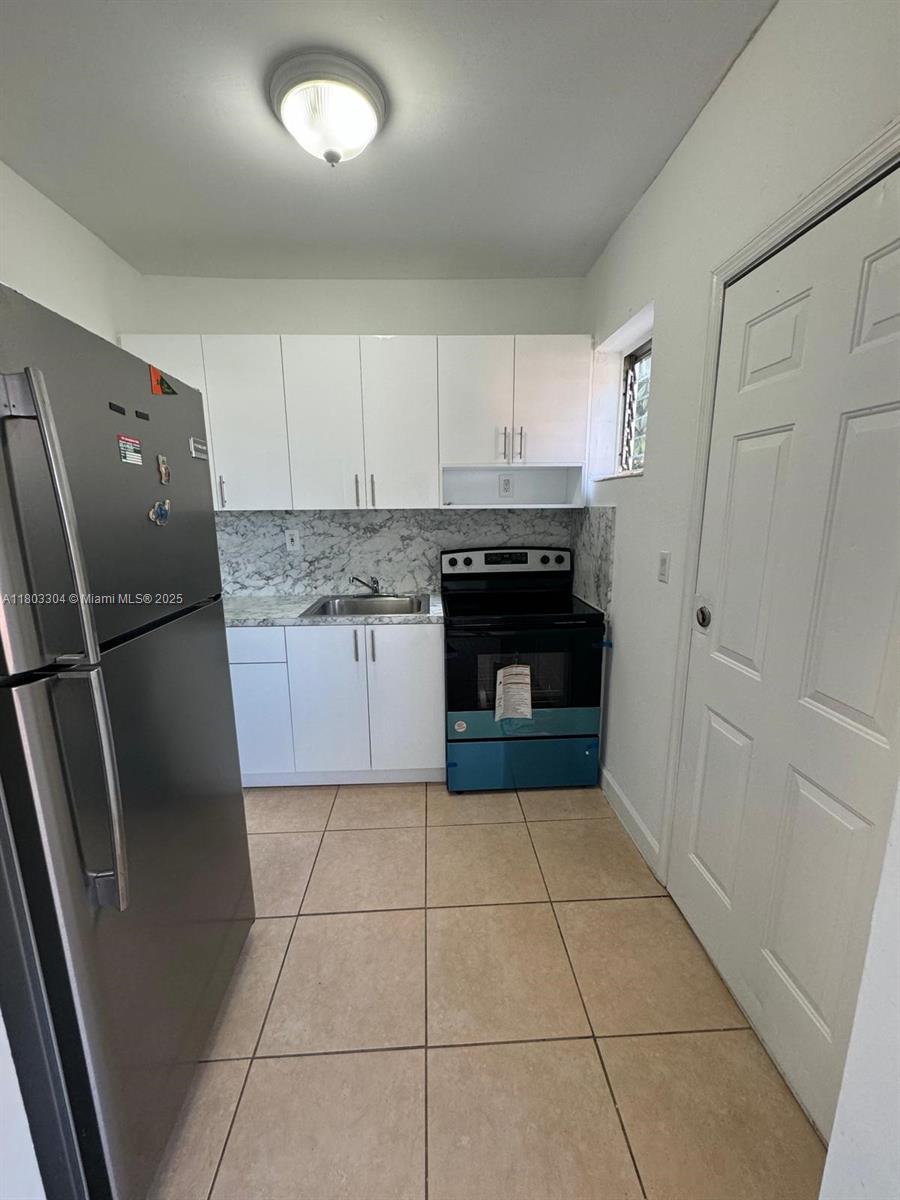 120 SW 18th Ct 2