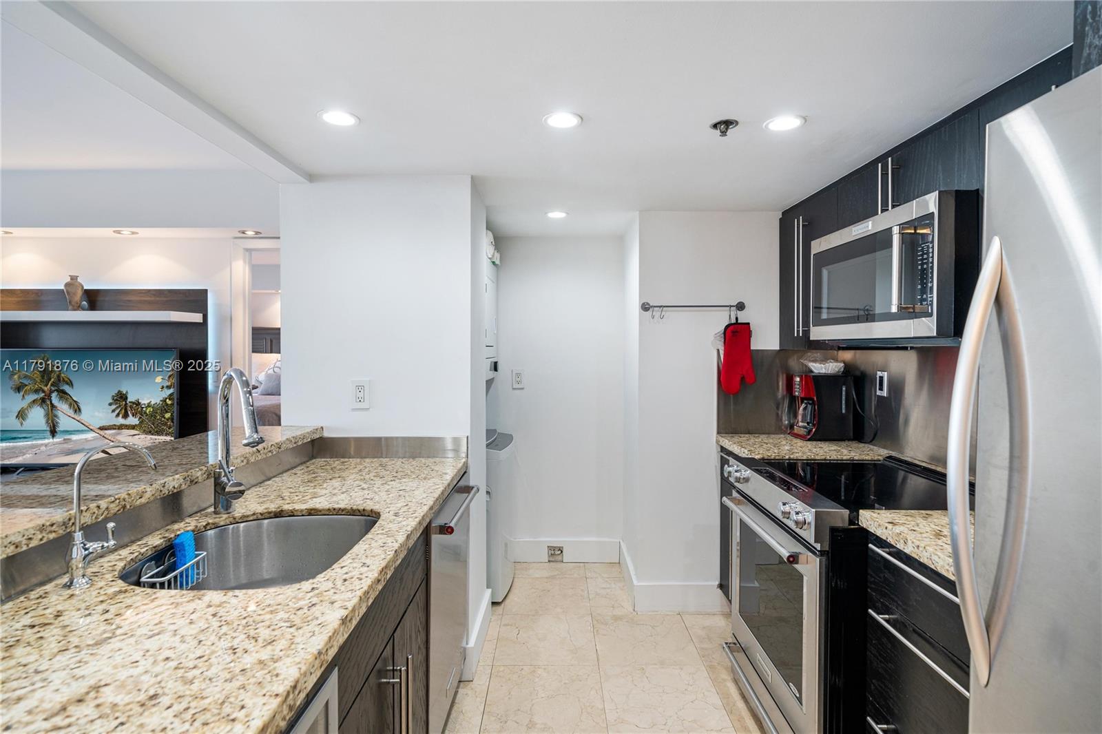 BRICKELL KEY II CONDO - Residential