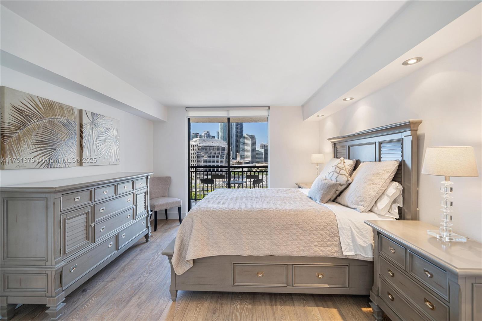 BRICKELL KEY II CONDO - Residential