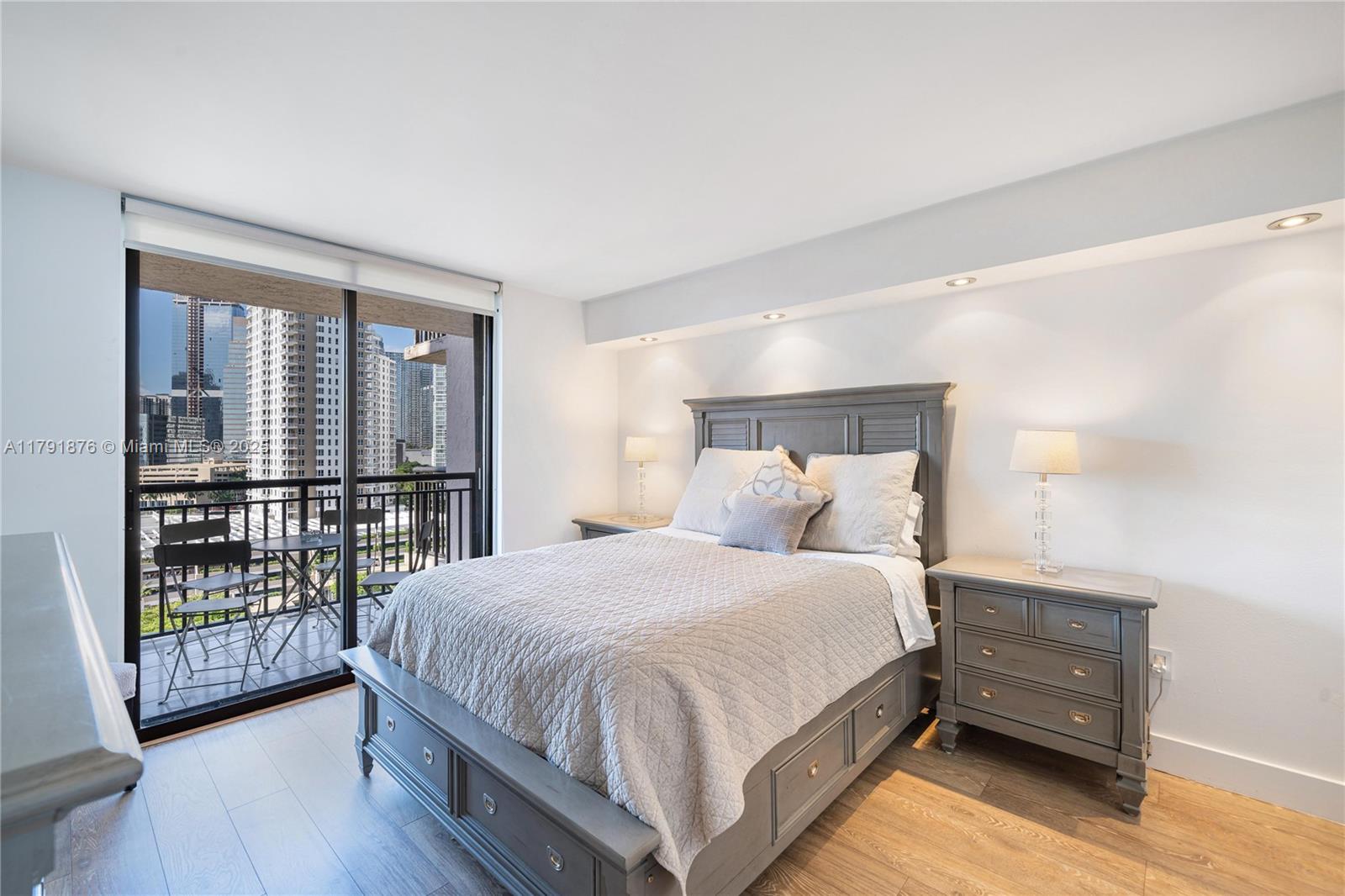 BRICKELL KEY II CONDO - Residential