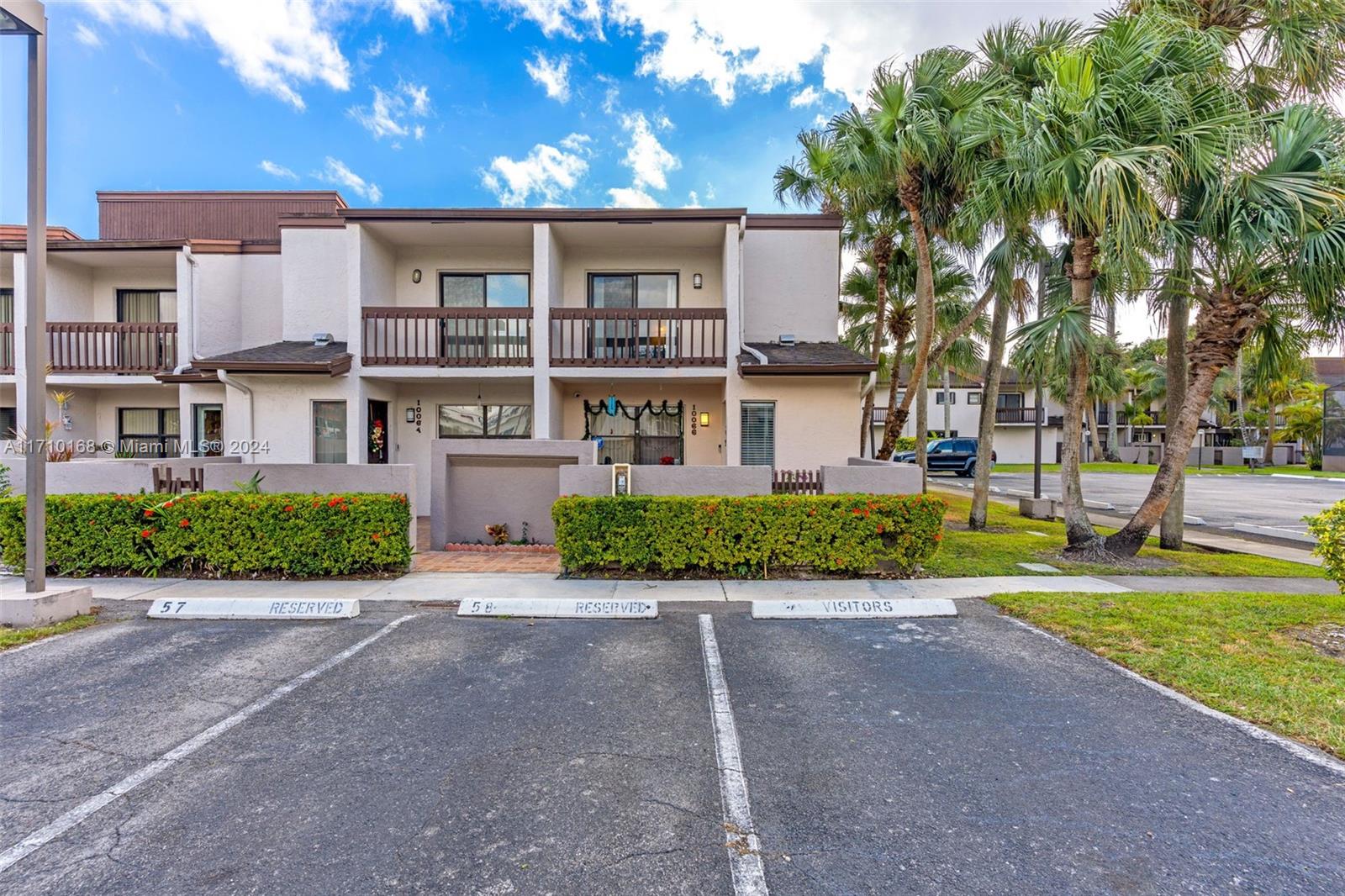 Property for Sale at 10066 Nw 41st St 58-5, Doral, Miami-Dade County, Florida - Bedrooms: 2 
Bathrooms: 3  - $450,000