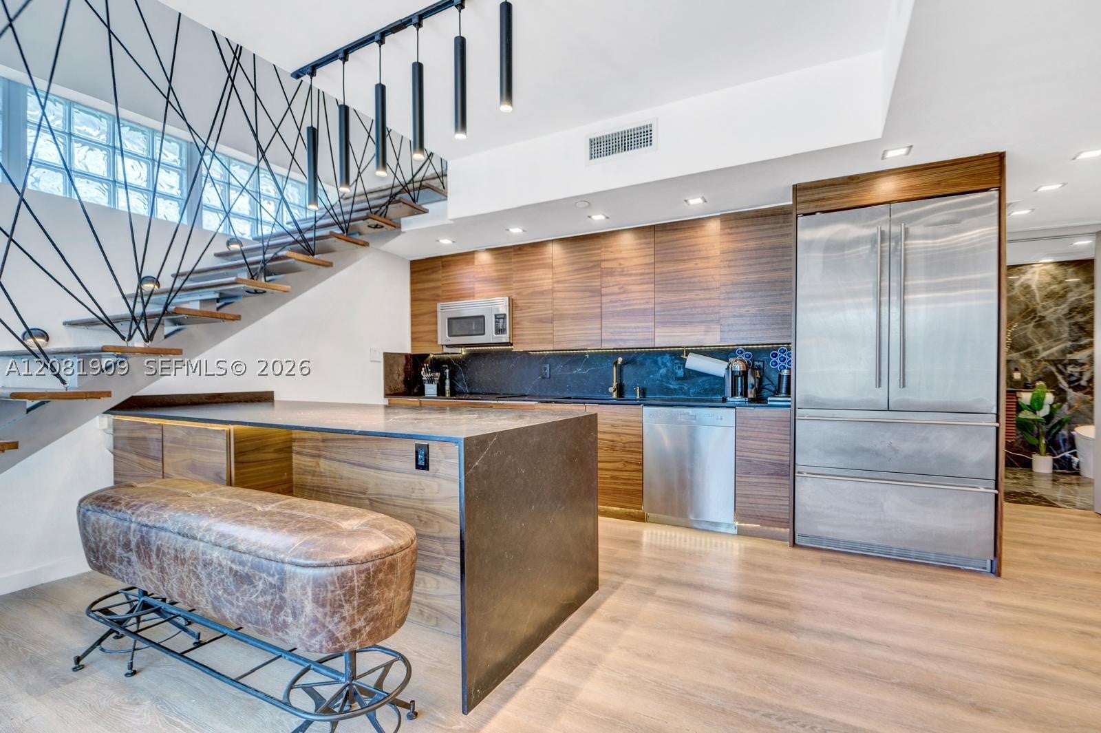 92 SW 3rd St 901