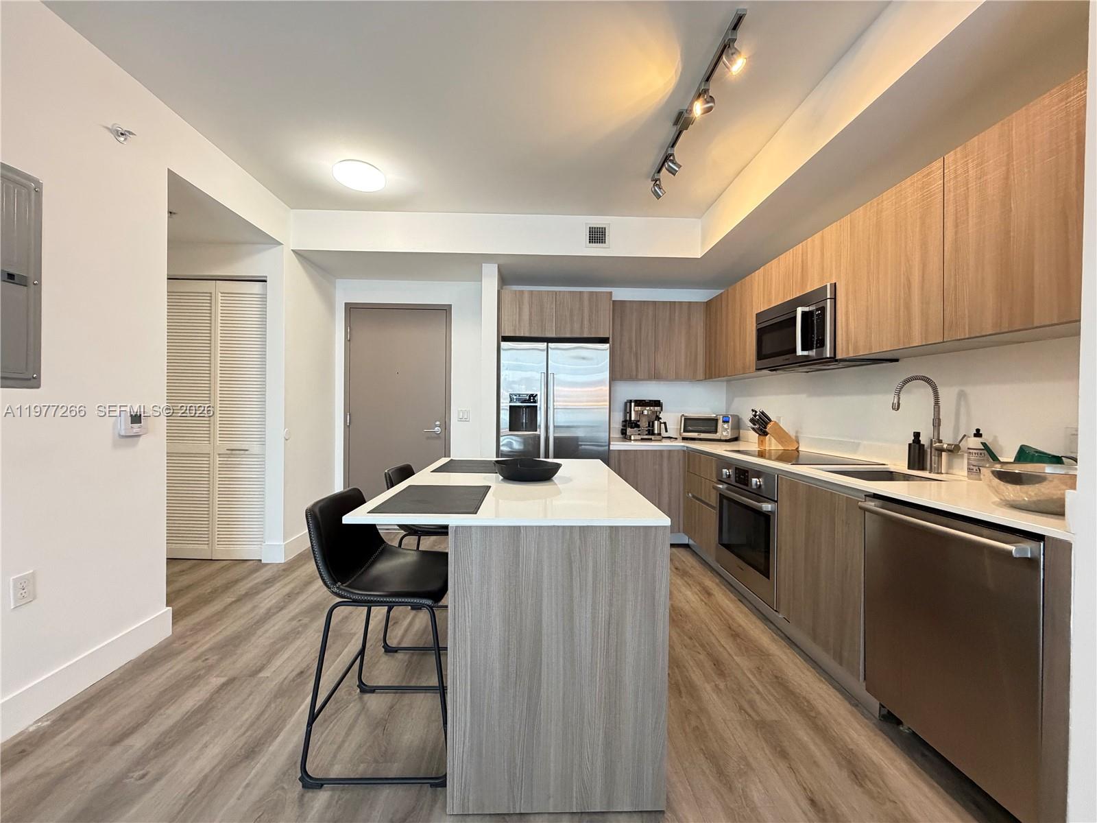 CASSA BRICKELL CONDO - Residential