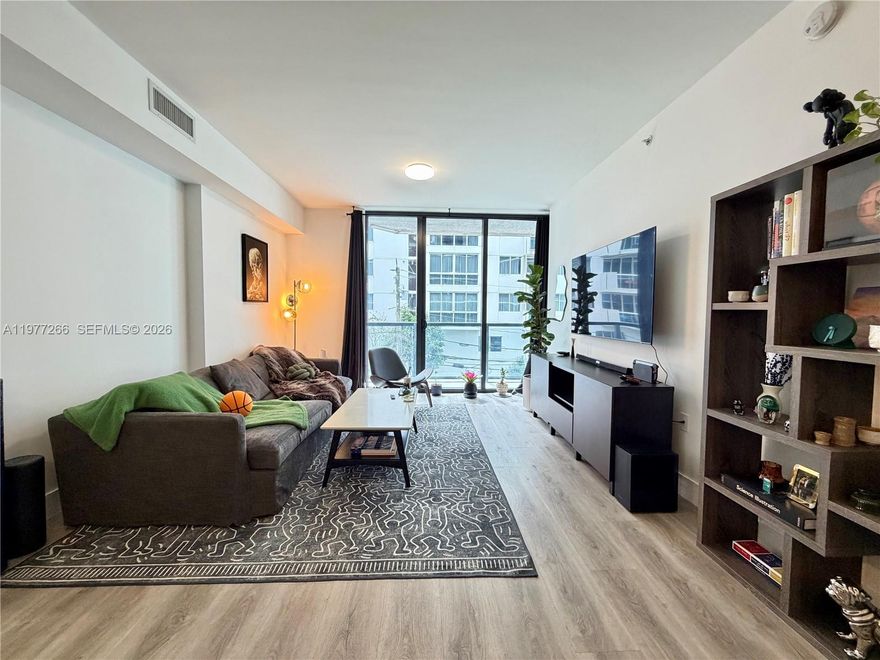 Cassa Brickell is a boutique 80-unit building in the heart of Brickell. This 1-bed/1-bath unit offers a practical layout with a kitchen island, spacious bedroom, Bosch appliances, in-unit washer/dryer, a private balcony, and assigned parking.
The building is currently undergoing exterior and rooftop structural renovations - work is ongoing and scheduled for completion in July 2026. A special assessment is in place to fund the work. Amenities, which include a pool, jacuzzi, sauna, gym, lounge, and event room, are temporarily closed during construction and will be restored upon completion.
Currently tenant-occupied with tenant vacating end of March 2026. This is a straightforward opportunity for an investor looking to re-lease at market rate post-vacancy, or an end-user planning ahead for an early summer move-in once renovations wrap.
Priced accordingly. Buyers should review HOA financials and assessment details prior to making an offer.