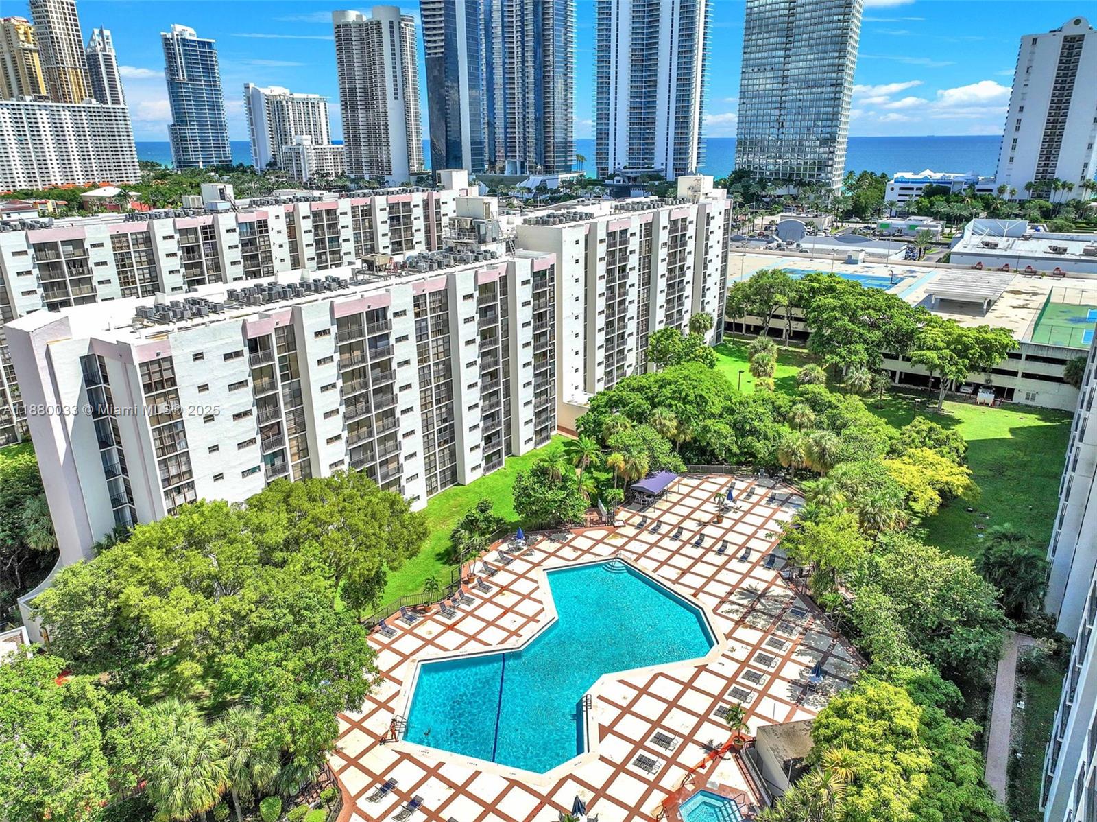 PLAZA OF AMERICAS CONDO P - Residential Lease