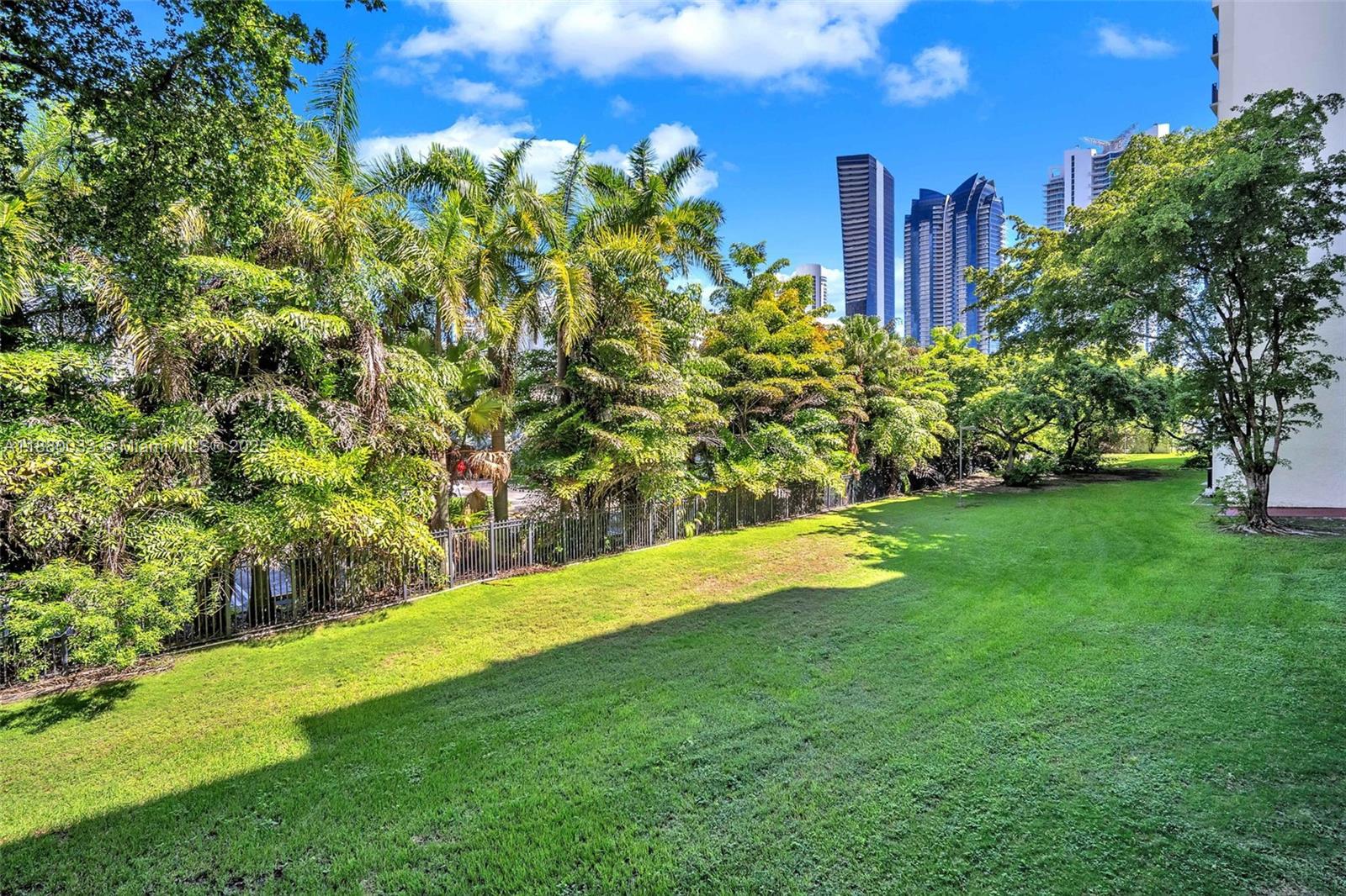 PLAZA OF AMERICAS CONDO P - Residential Lease