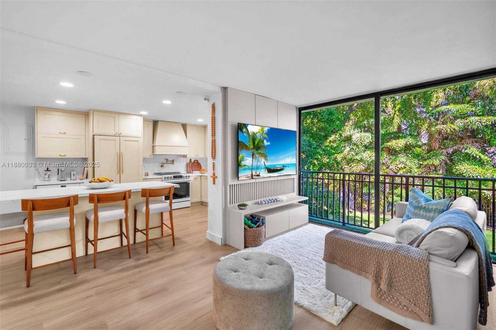 PLAZA OF AMERICAS CONDO P - Residential Lease