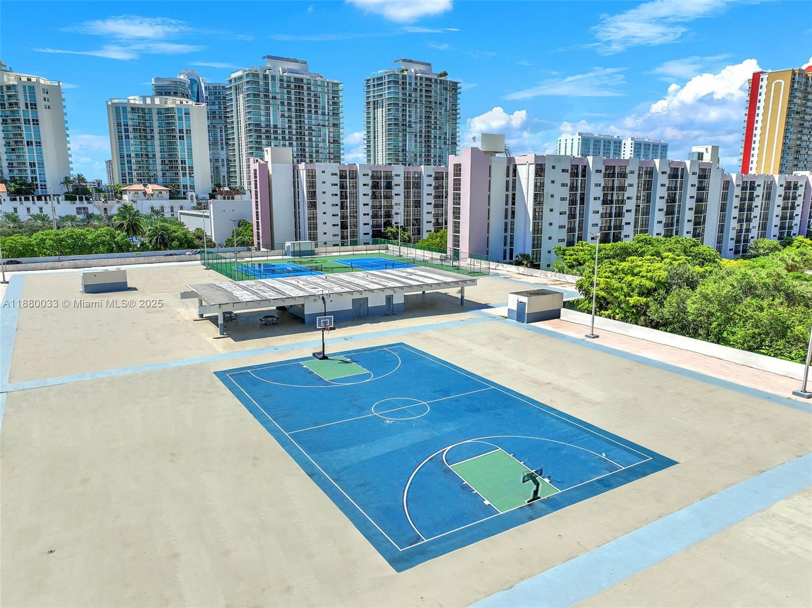 PLAZA OF AMERICAS CONDO P - Residential Lease