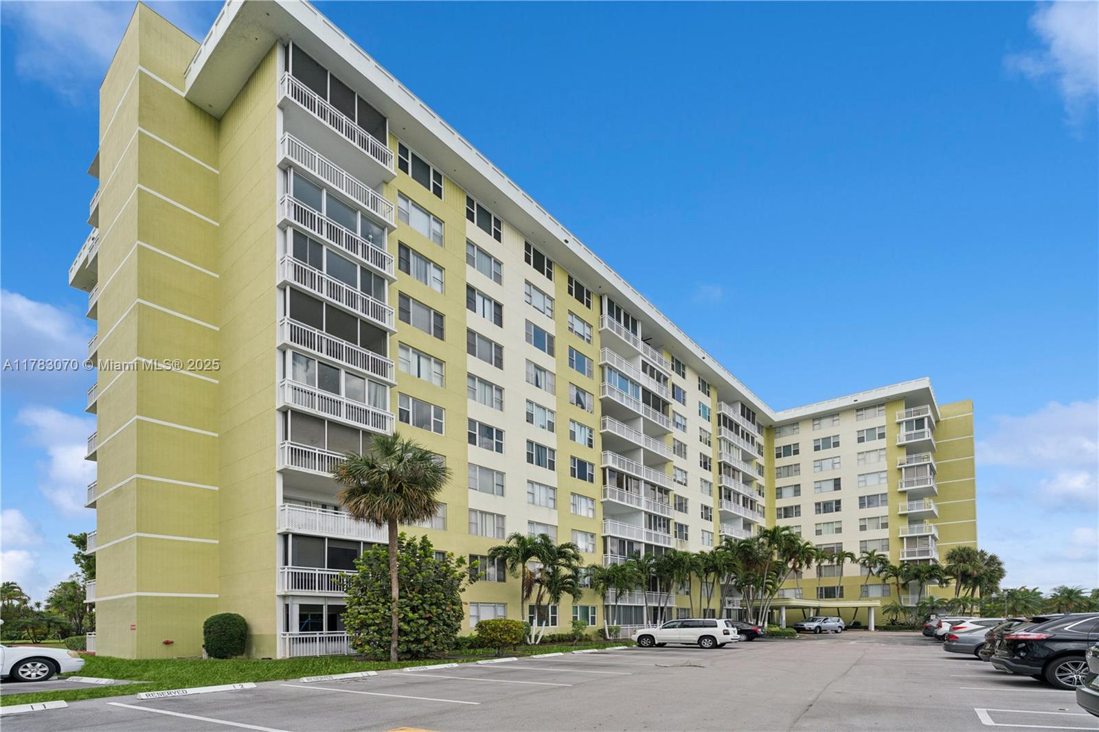 HILLCREST NO 21 CONDO - Residential