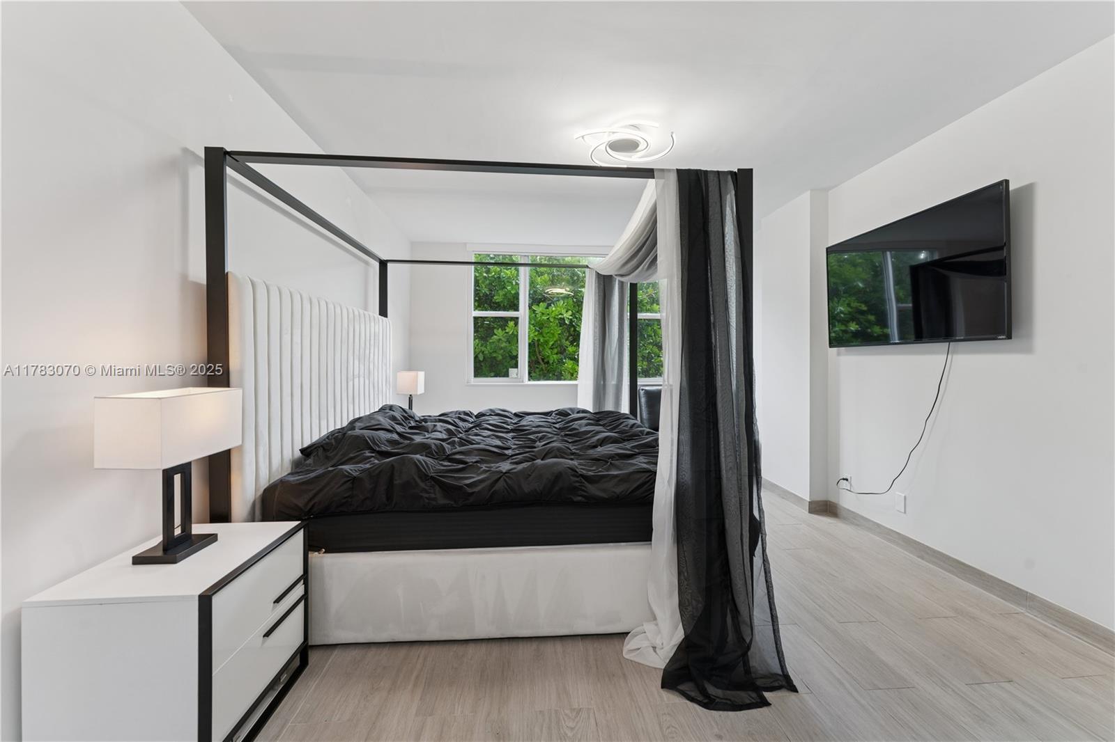 HILLCREST NO 21 CONDO - Residential