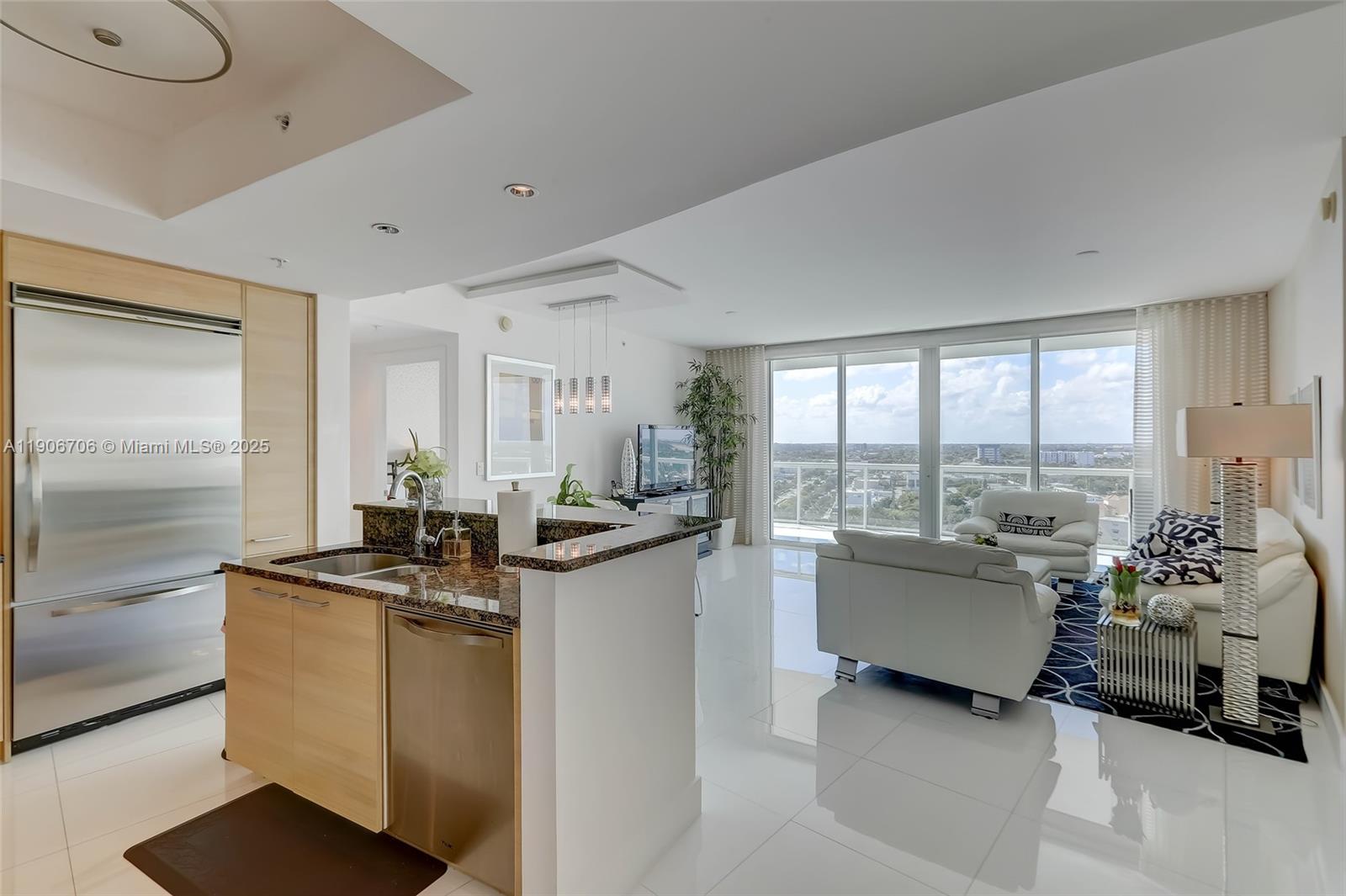 PLAZA AT OCEANSIDE (THE) - Residential Lease