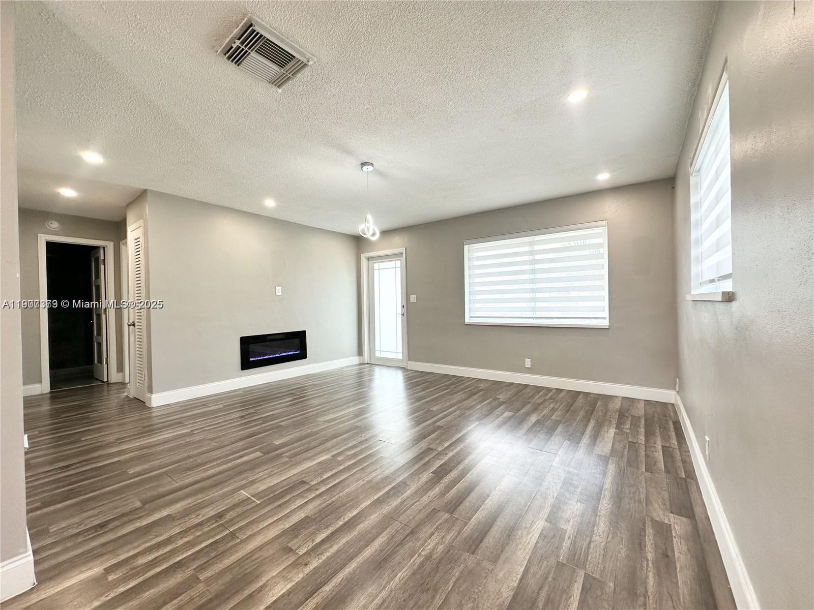 TAMARAC LAKES NORTH 3RD S - Residential