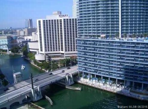 Best price!!! check comparable. Beautiful large unit at Icon Brickell I facing Miami and Historic Tequesa Park. Brand New glass white ceramic floors, blinds, closets. Full service Spa & fitness Center. You must to see!!! Don't miss it!!!