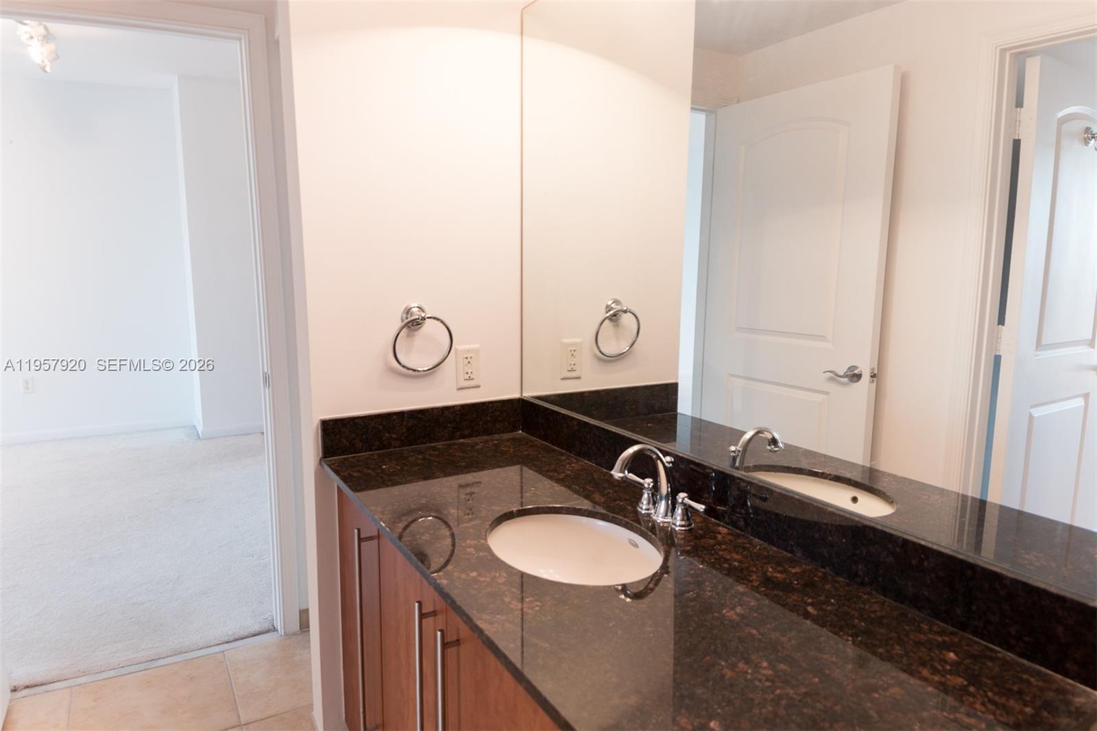 TOSCANO CONDO - Residential