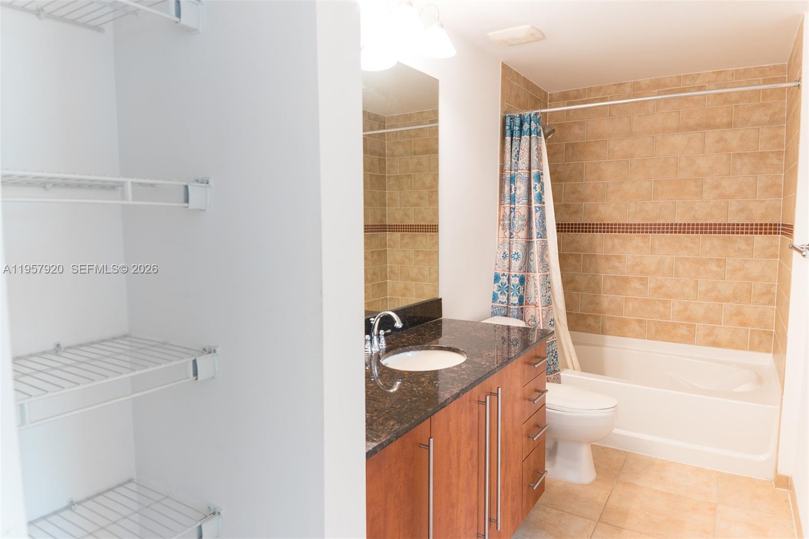 TOSCANO CONDO - Residential