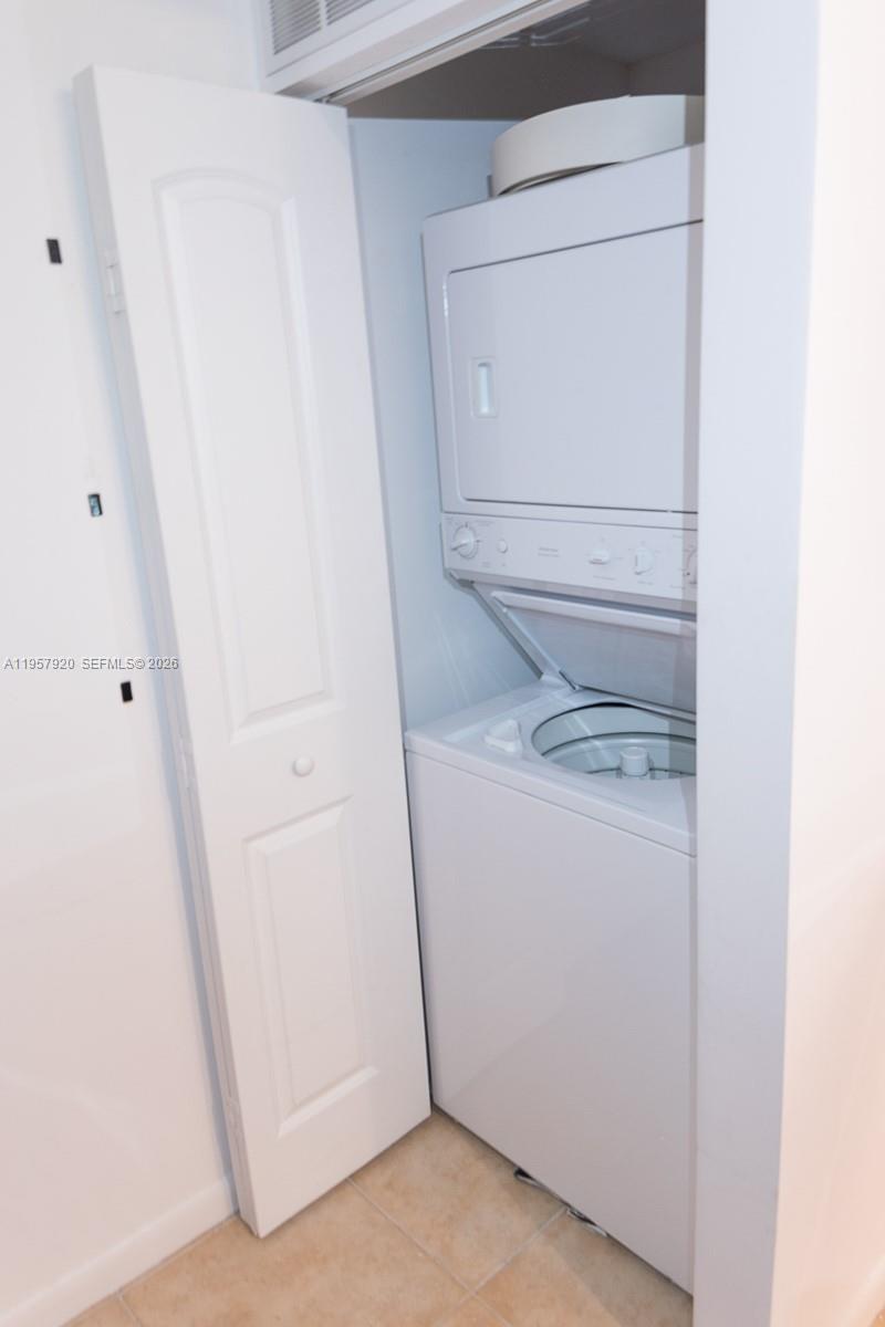 TOSCANO CONDO - Residential