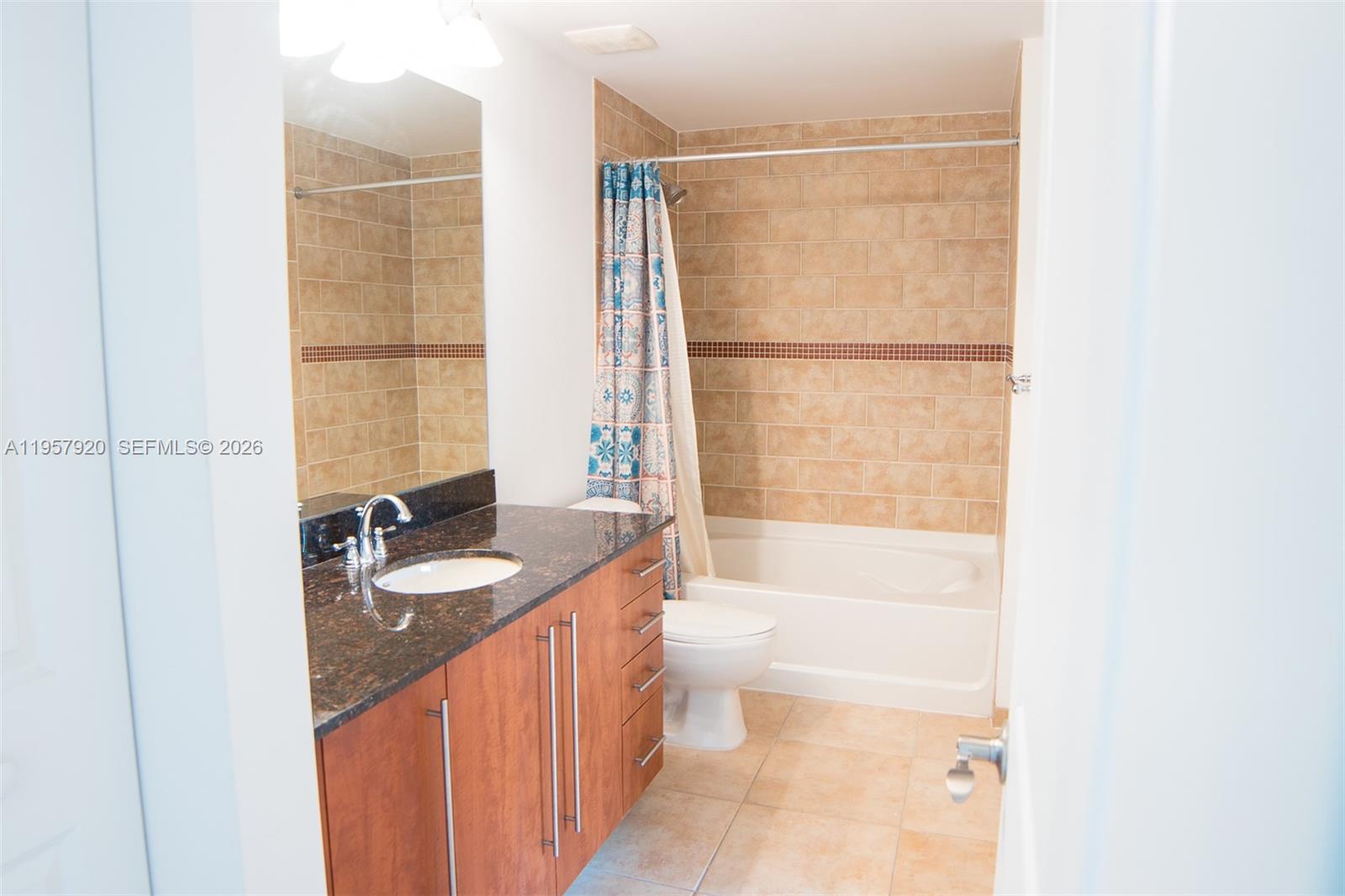 TOSCANO CONDO - Residential