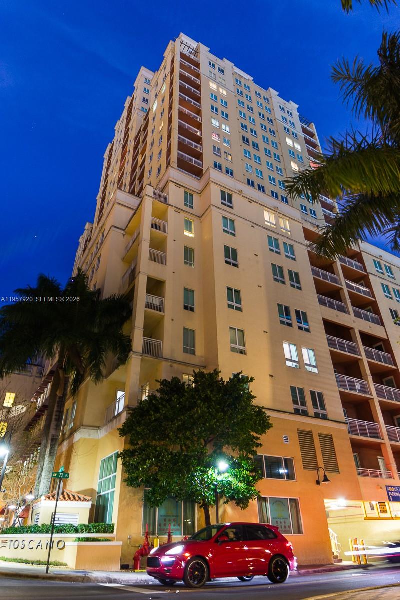 TOSCANO CONDO - Residential