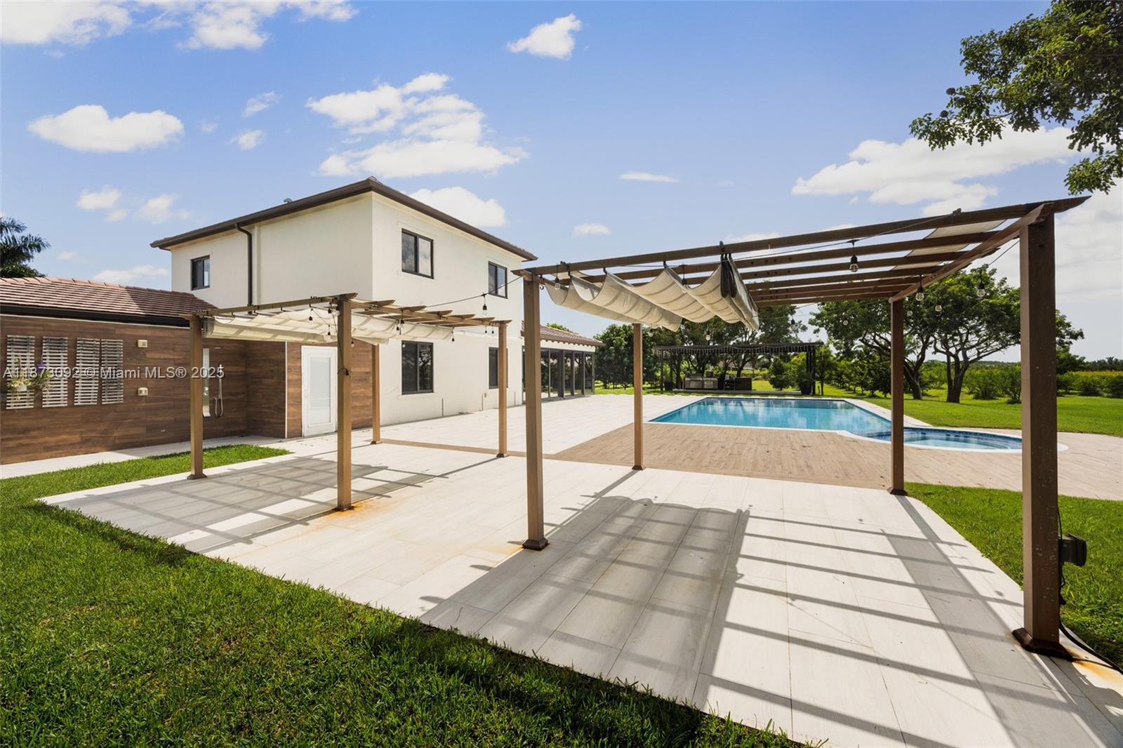 Ranchos Del Sol - Residential