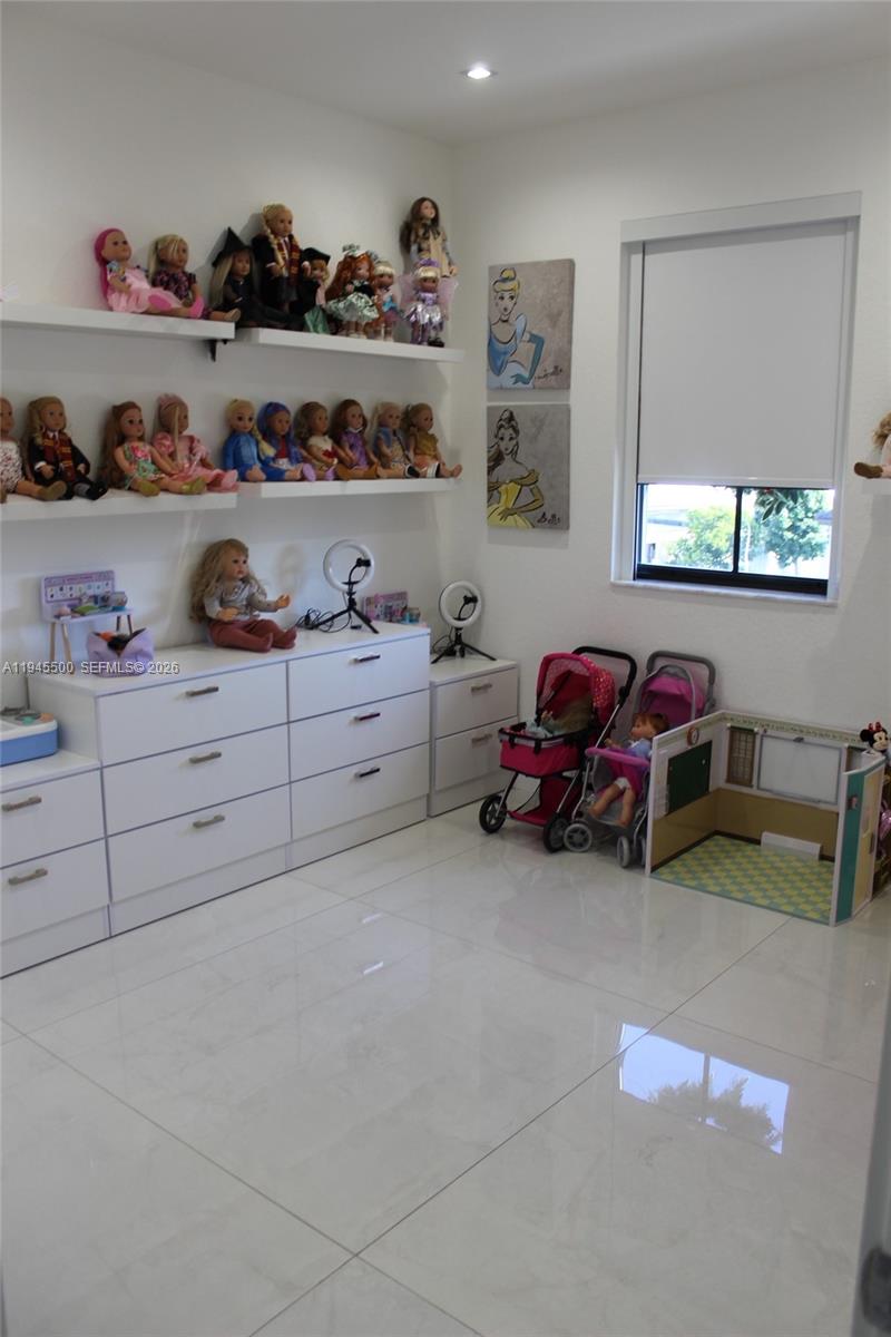 AQUABELLA NORTH - Residential