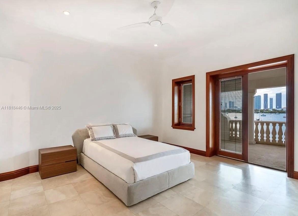 HIBISCUS ISLAND - Residential Lease