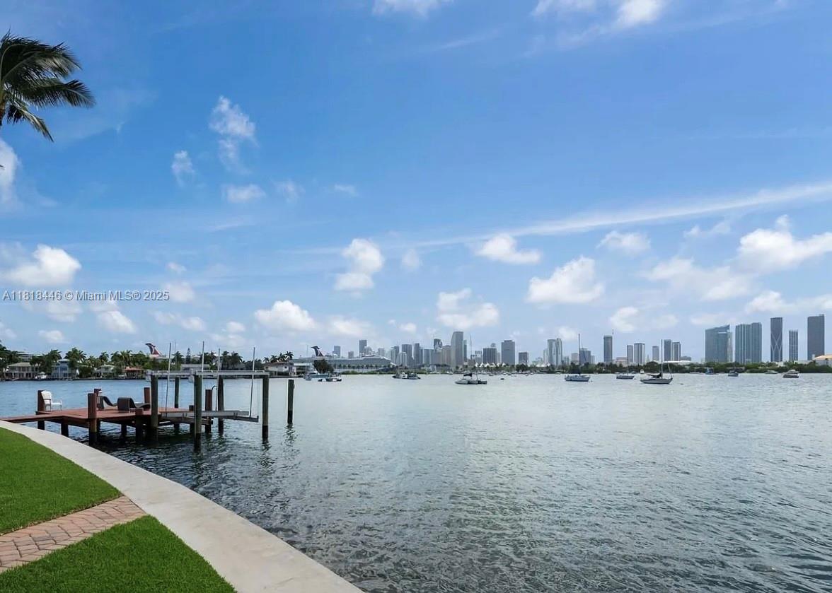 HIBISCUS ISLAND - Residential Lease