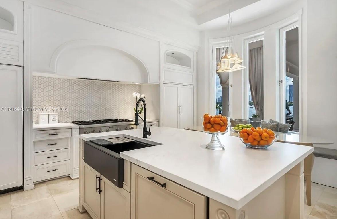 HIBISCUS ISLAND - Residential Lease