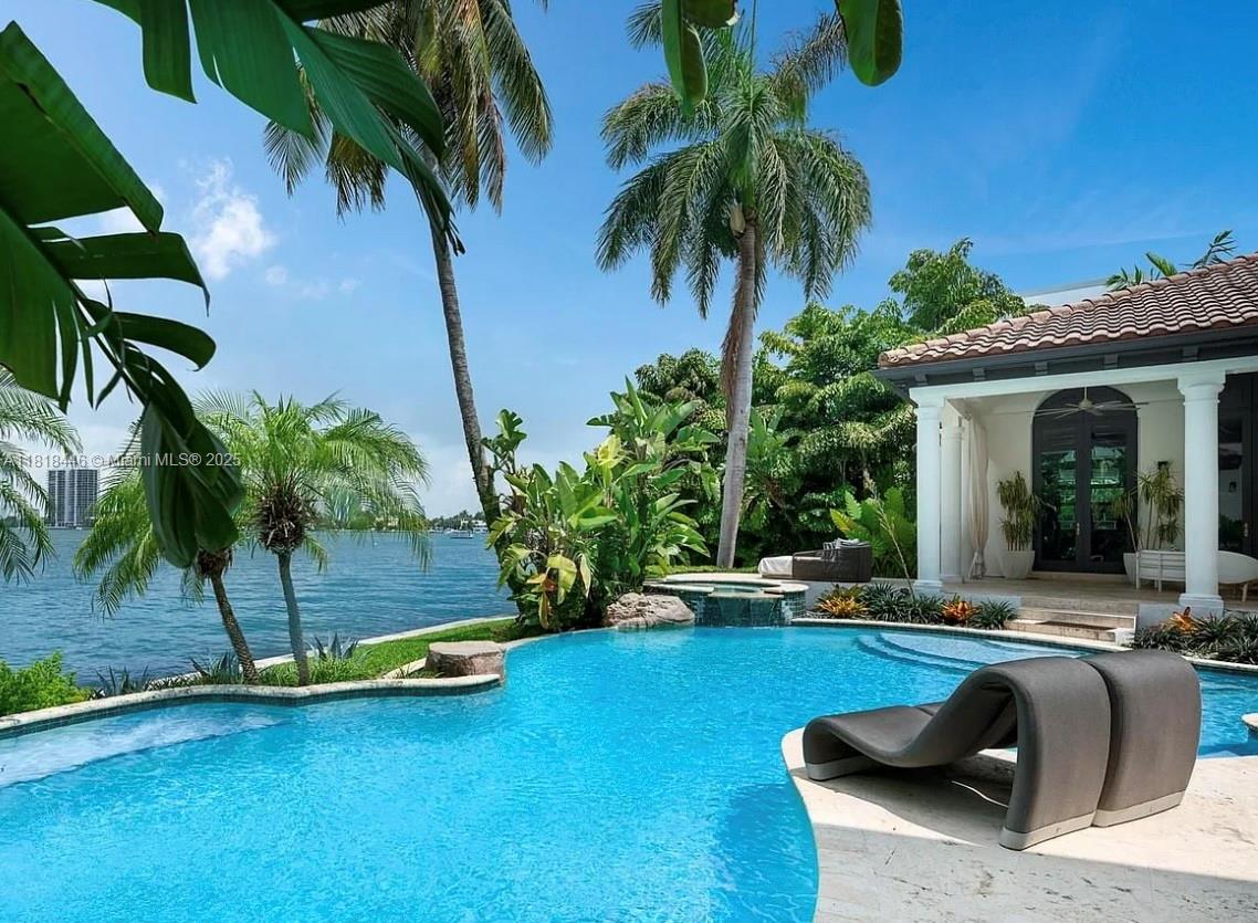 HIBISCUS ISLAND - Residential Lease