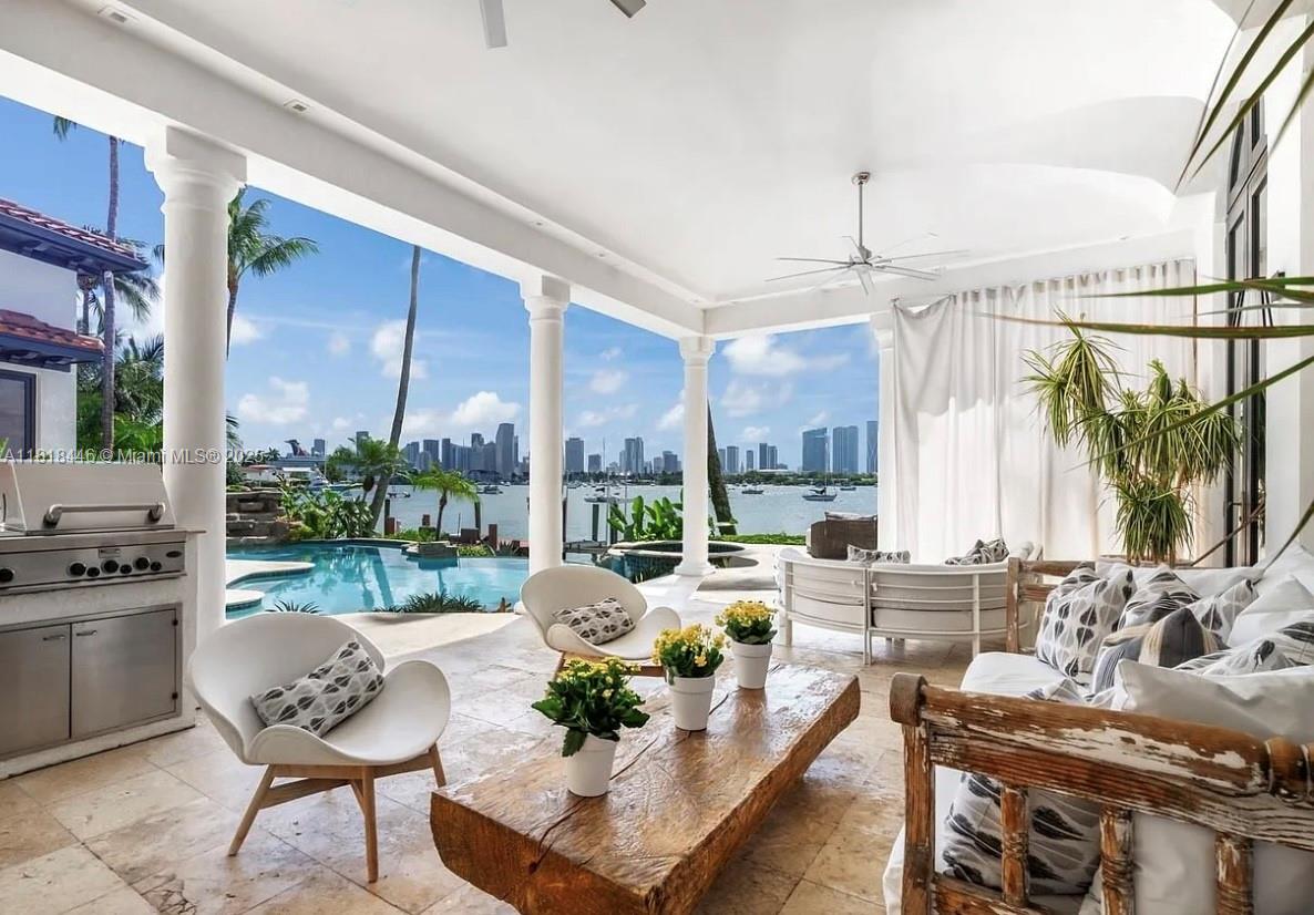 HIBISCUS ISLAND - Residential Lease