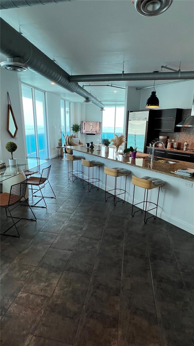 STAR LOFTS ON THE BAY CON - Residential