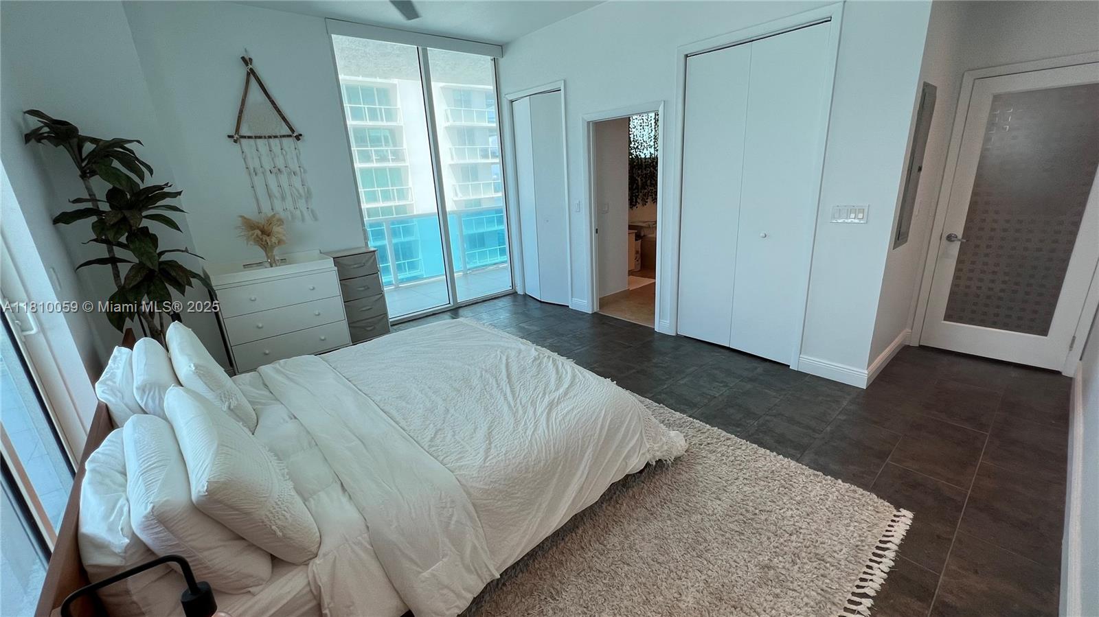 STAR LOFTS ON THE BAY CON - Residential