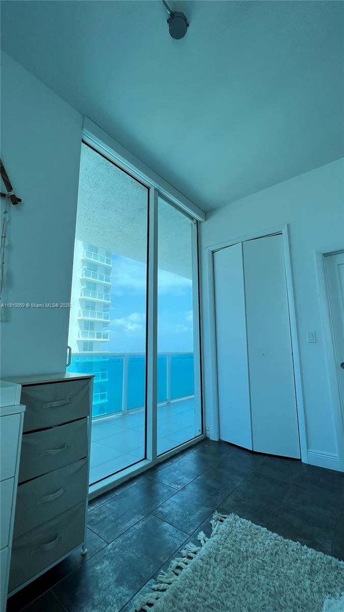STAR LOFTS ON THE BAY CON - Residential
